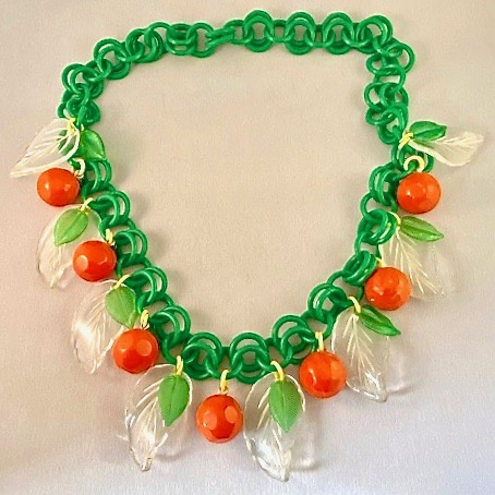 SZ32 carved oranges necklace